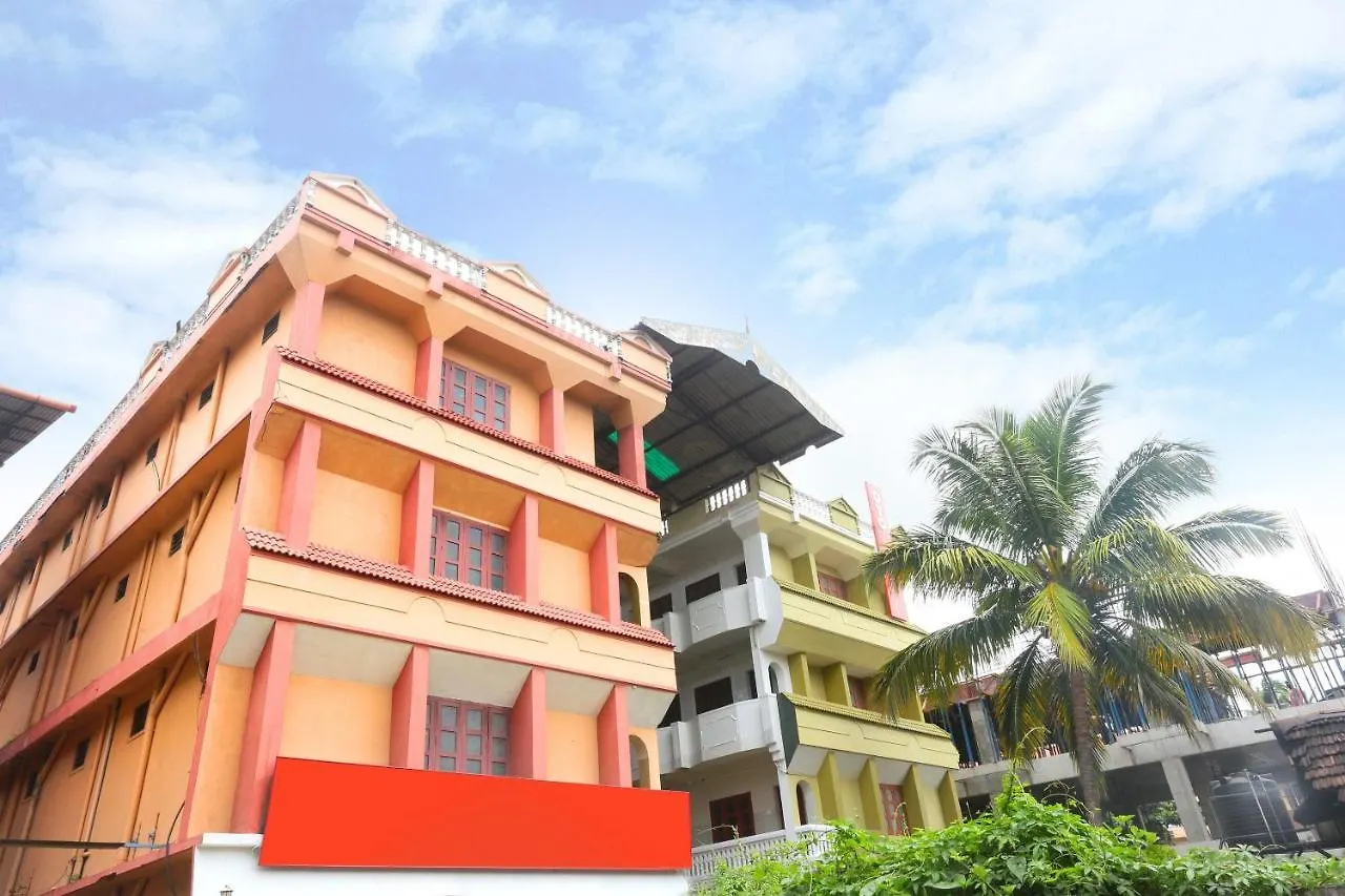 Oyo Flagship Kaveri Tourist Home Guruvayur India