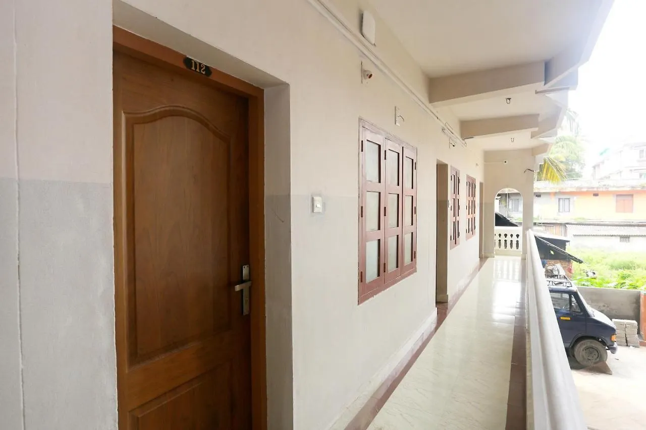 Hotel Oyo Flagship Kaveri Tourist Home Guruvayur